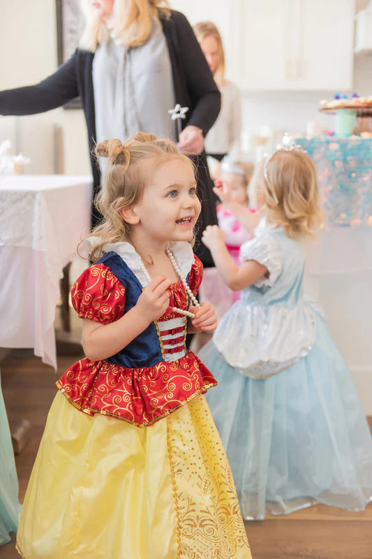 Snow White Dress Up