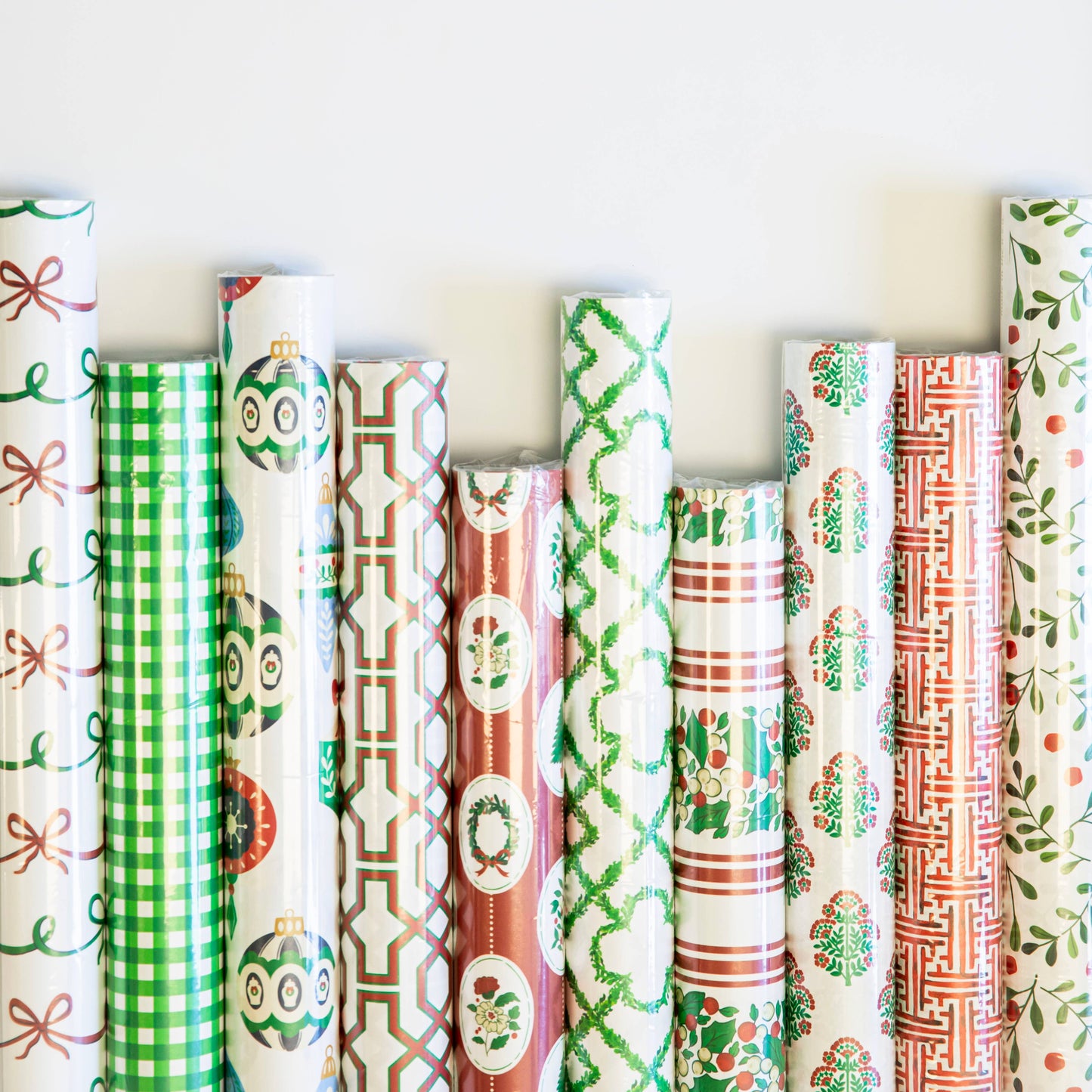 Continuous Roll Gift Wrap | Christmas Medallion