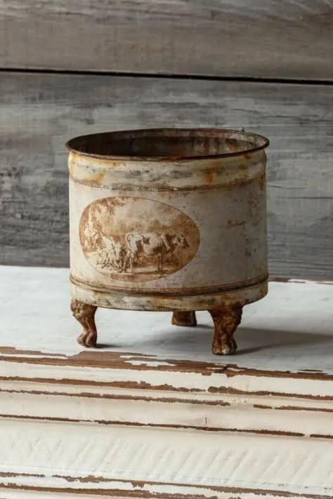 Burnished Pastoral Round Tole Container