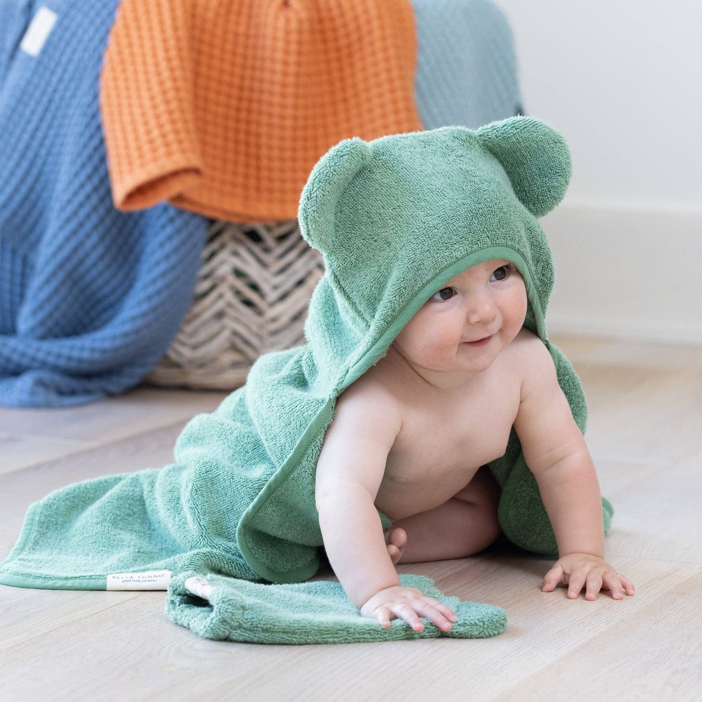 Hooded Towel/Wash Mitt Set Green