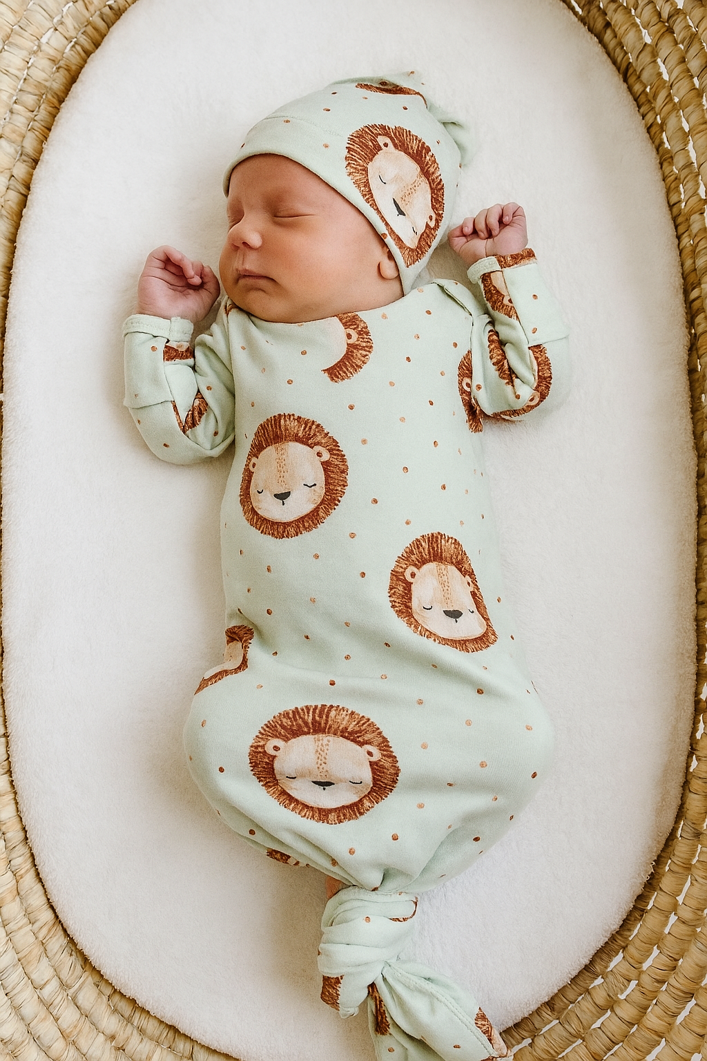 Little Lion Bamboo Gown & Hat Set