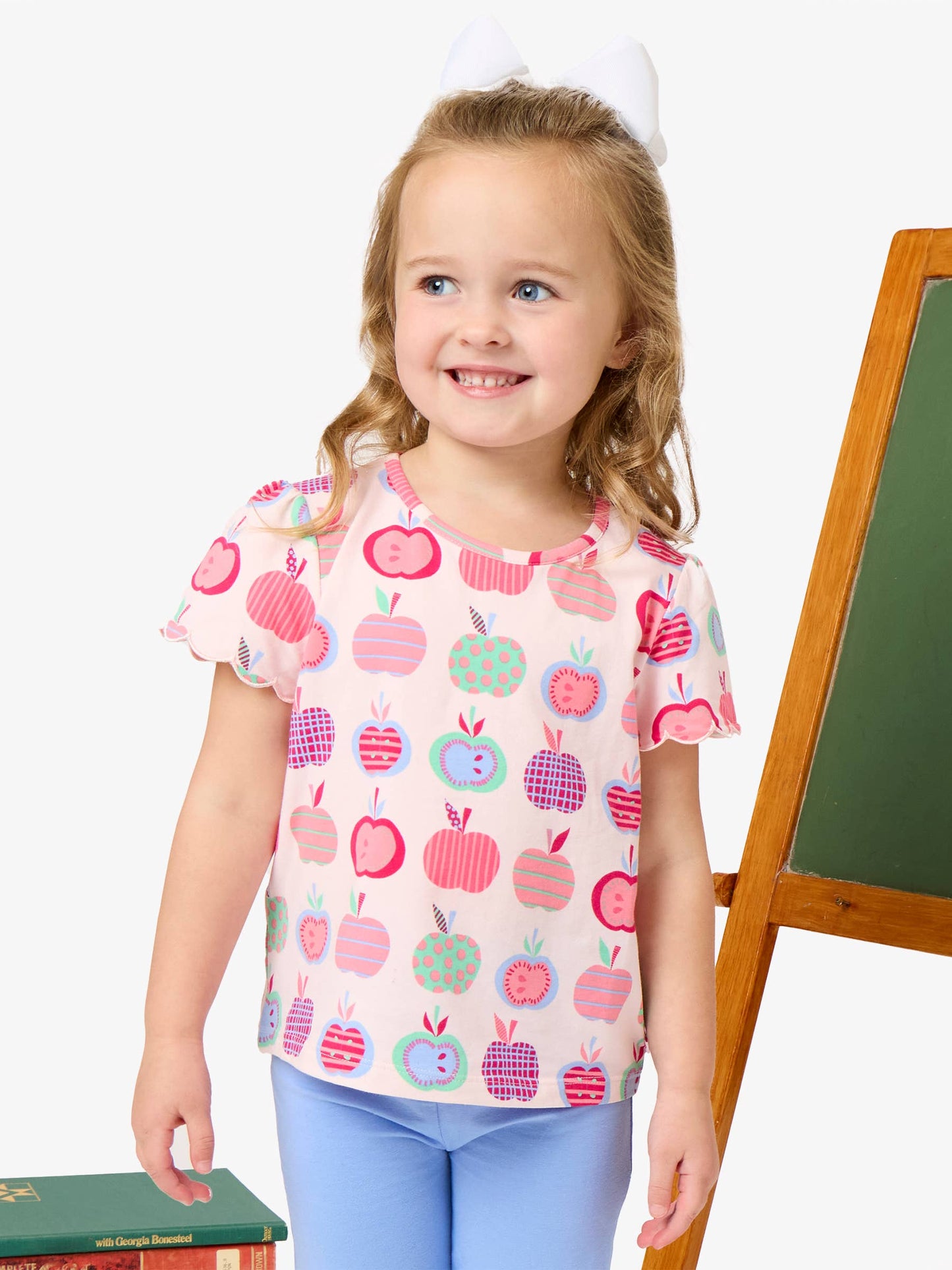 Apple Patch Knit Scallop Tee