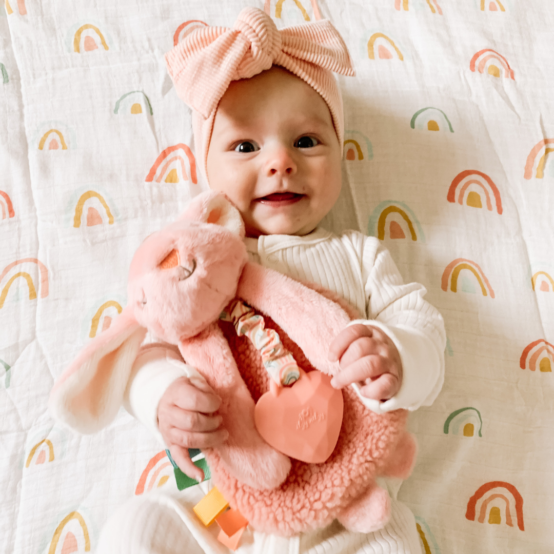 Itzy Friends Lovey Bunny